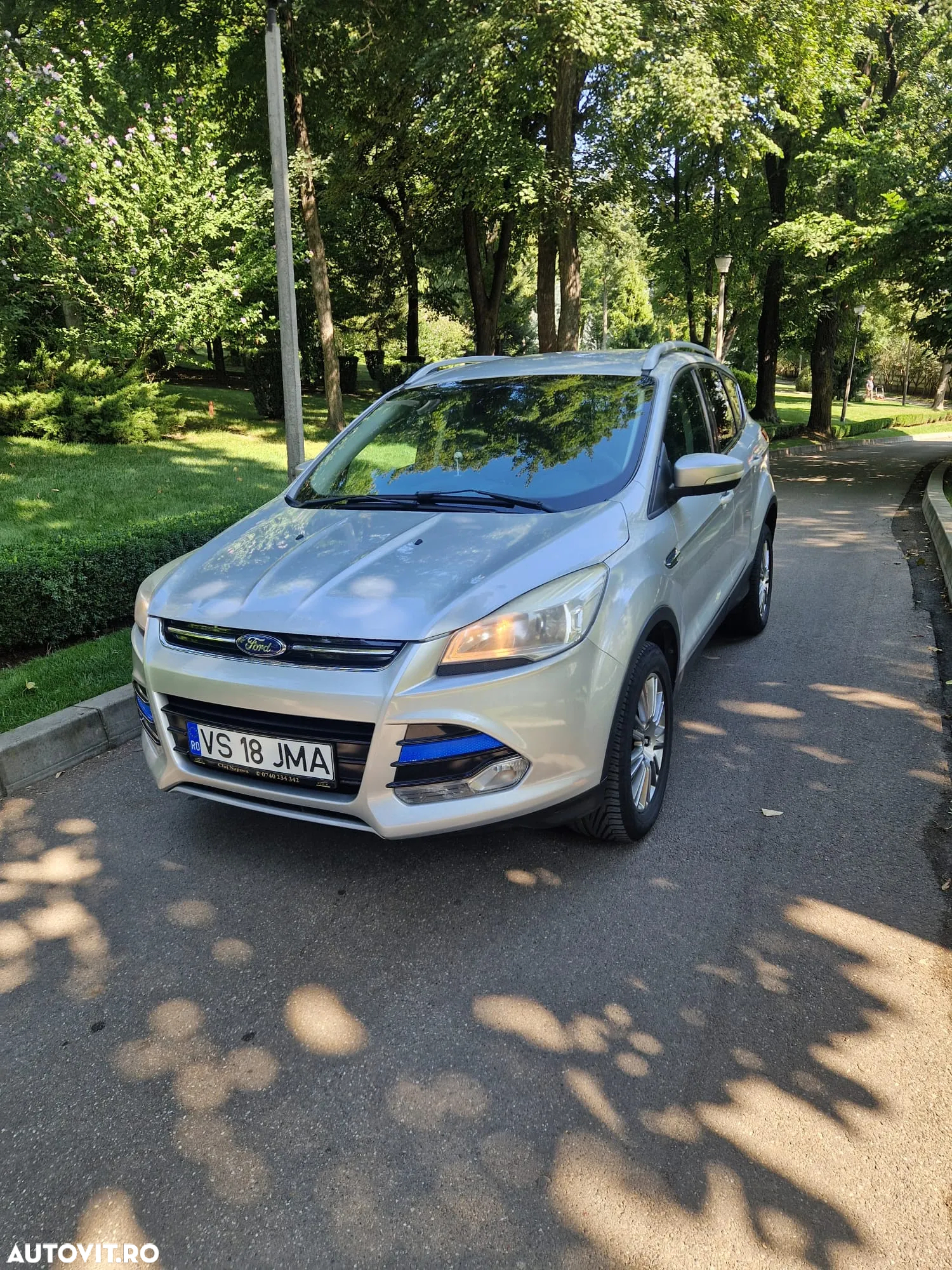 Ford Kuga 2.0 TDCi 4WD Powershift Titanium - 3