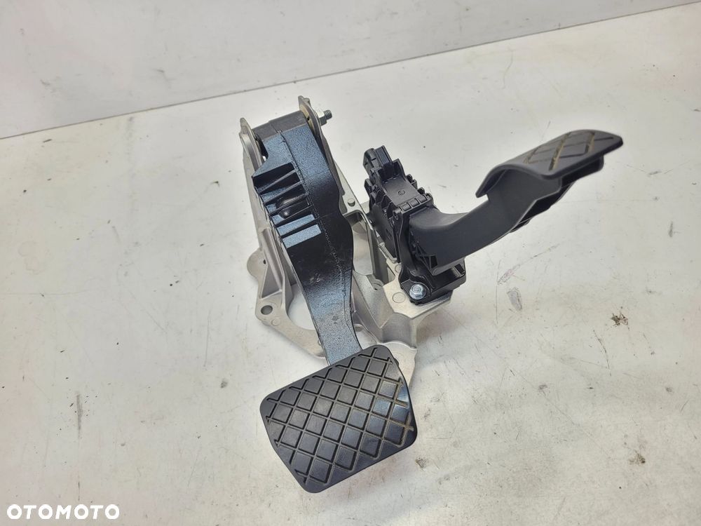 PEDAŁY STELAŻ AUDI Q4 E-TRON VW SEAT SKODA 1EC723058G 1EC723503 - 3