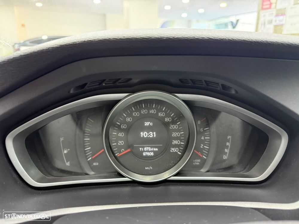 Volvo V40 1.5 T3 Sport Edition R Geartronic - 21
