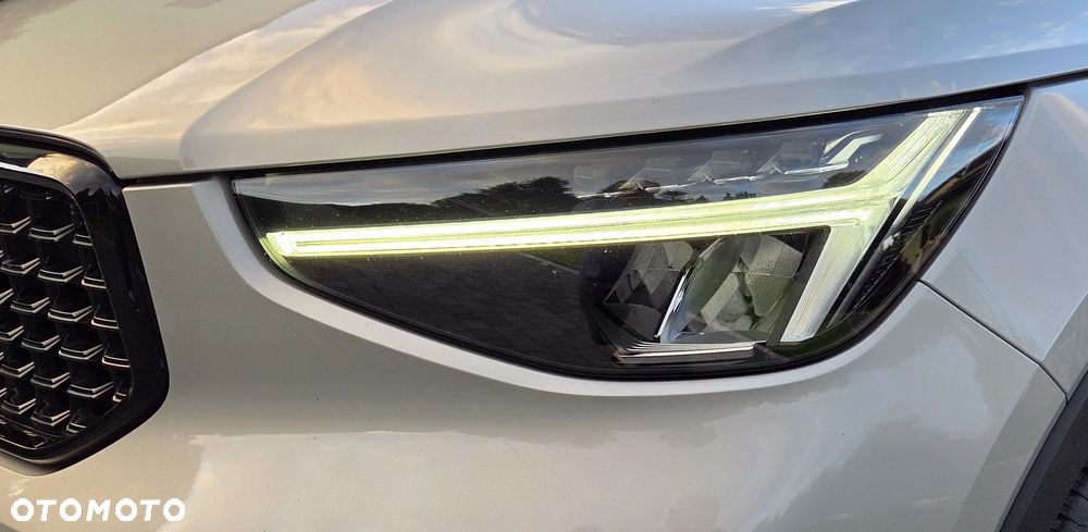 Volvo XC 40 B3 B DKG Plus Black Edition - 20