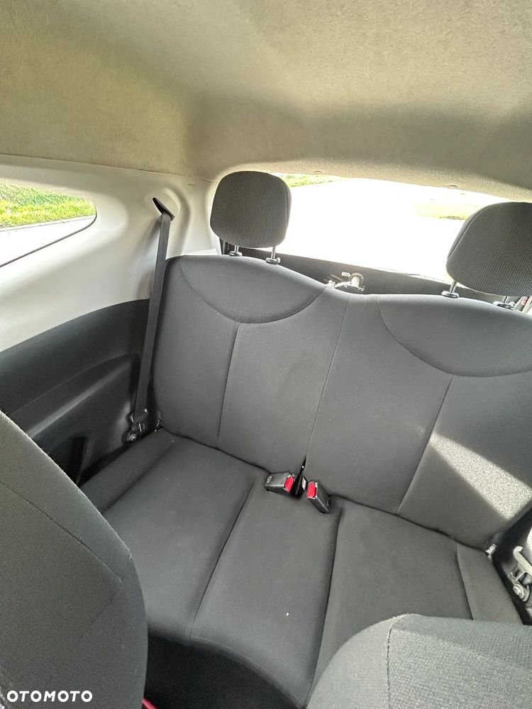 Toyota Aygo - 12