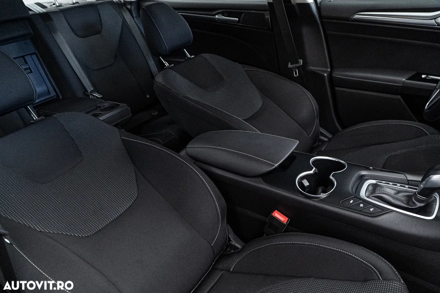 Ford Mondeo 2.0 Ti-VCT Hybrid Titanium - 39