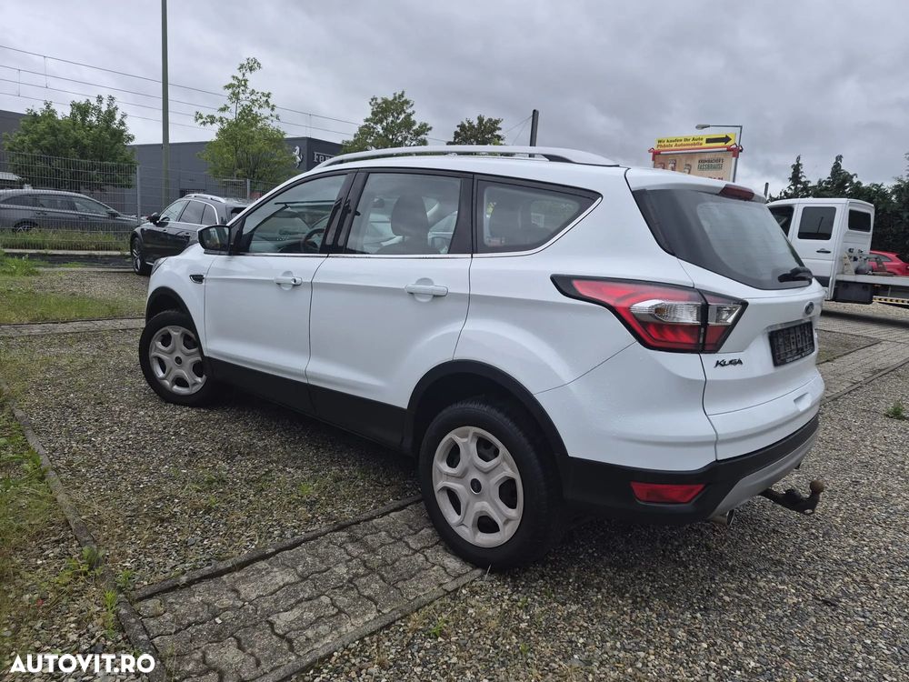 Ford Kuga 2.0 TDCi 4x4 Aut. Cool & Connect - 3