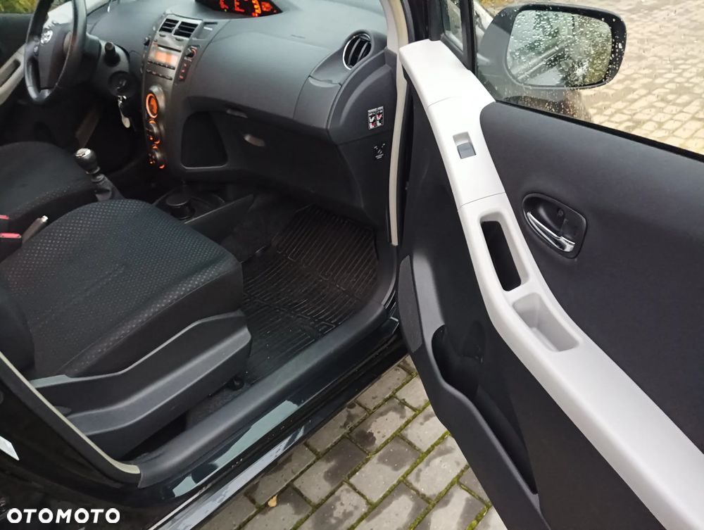 Toyota Yaris 1.33 VVT-i Cool - 9