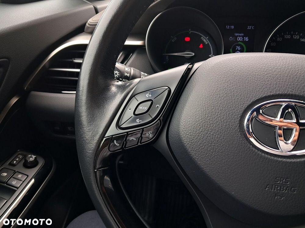 Toyota C-HR 2.0 Hybrid Executive - 18
