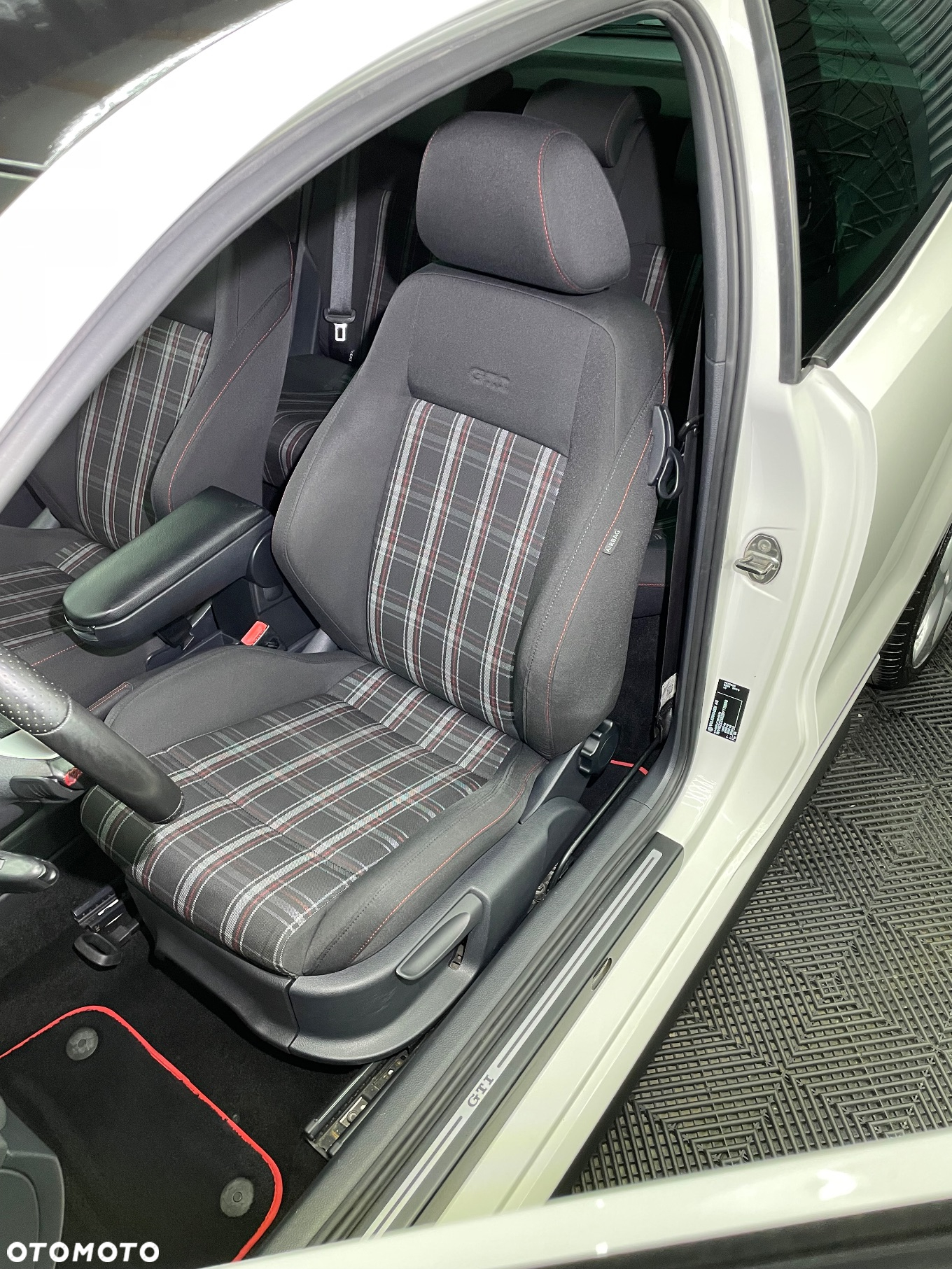 Volkswagen Polo 1.4 TSI GTI DSG - 9