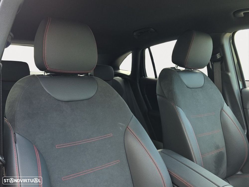 Mercedes-Benz GLA 180 - 15
