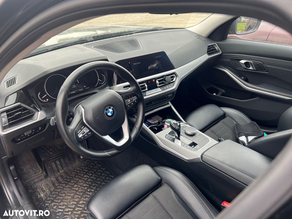 BMW Seria 3 320i Aut. - 2