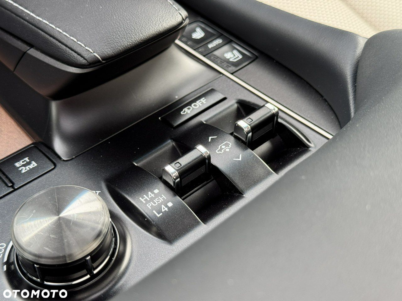 Lexus LX 570 Omotenashi - 29