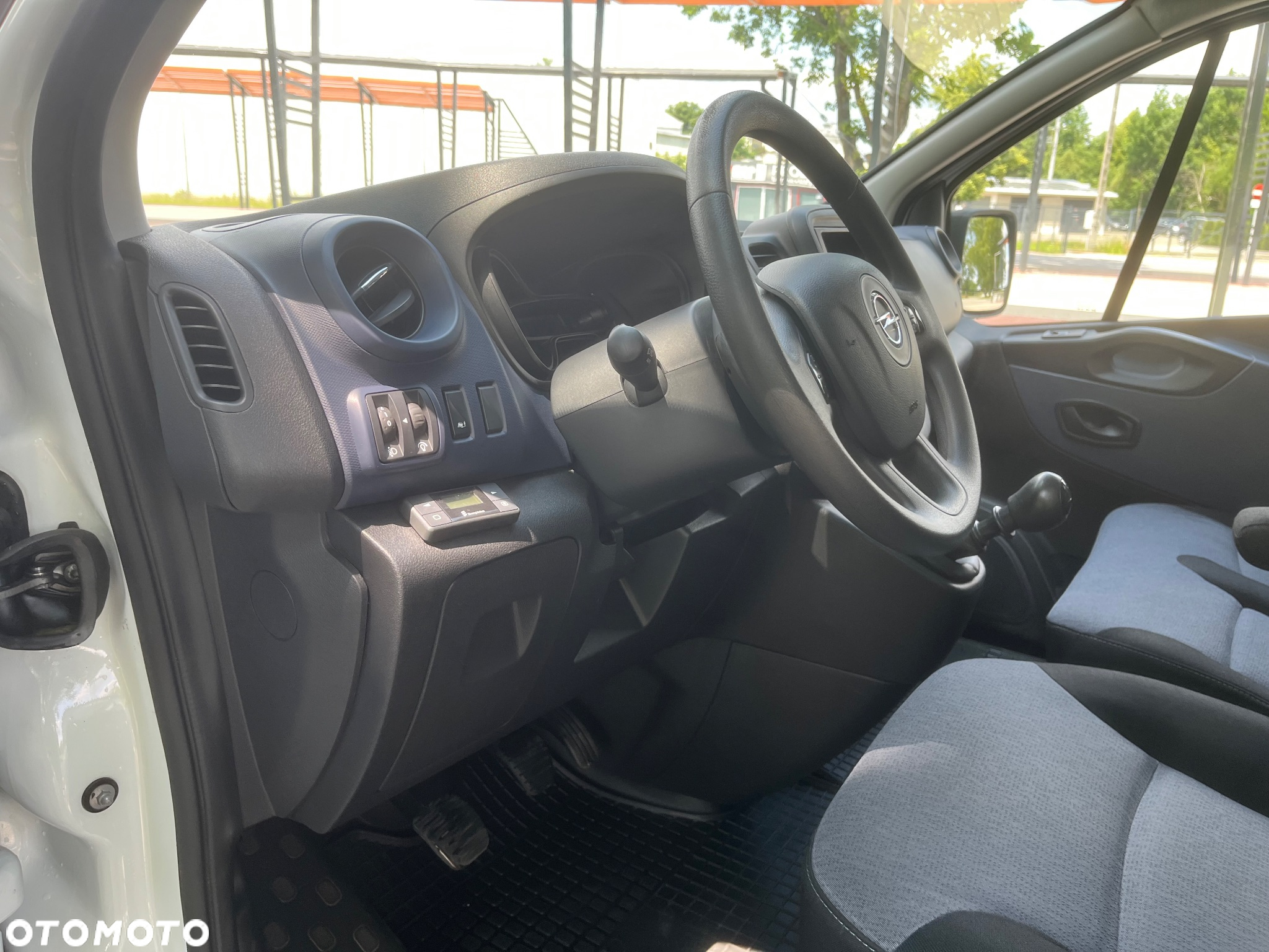 Opel Vivaro - 12