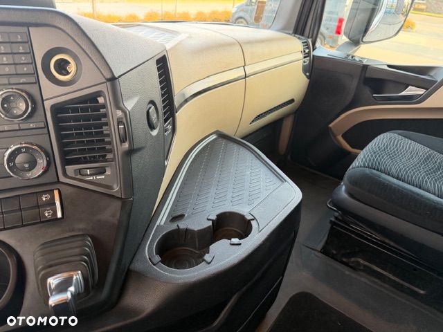 Mercedes-Benz 1845 - 19