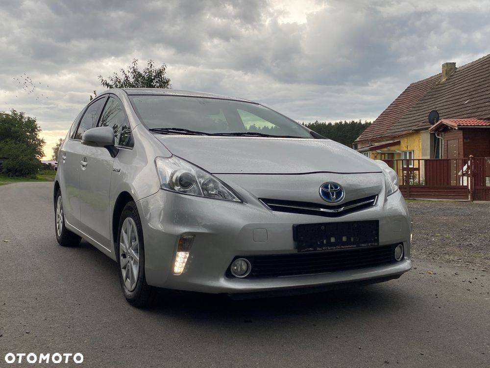 Toyota Prius+ (Hybrid) - 4