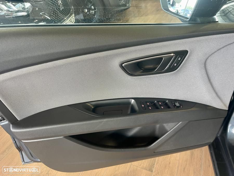 SEAT Leon ST 1.6 TDI Reference S/S - 21