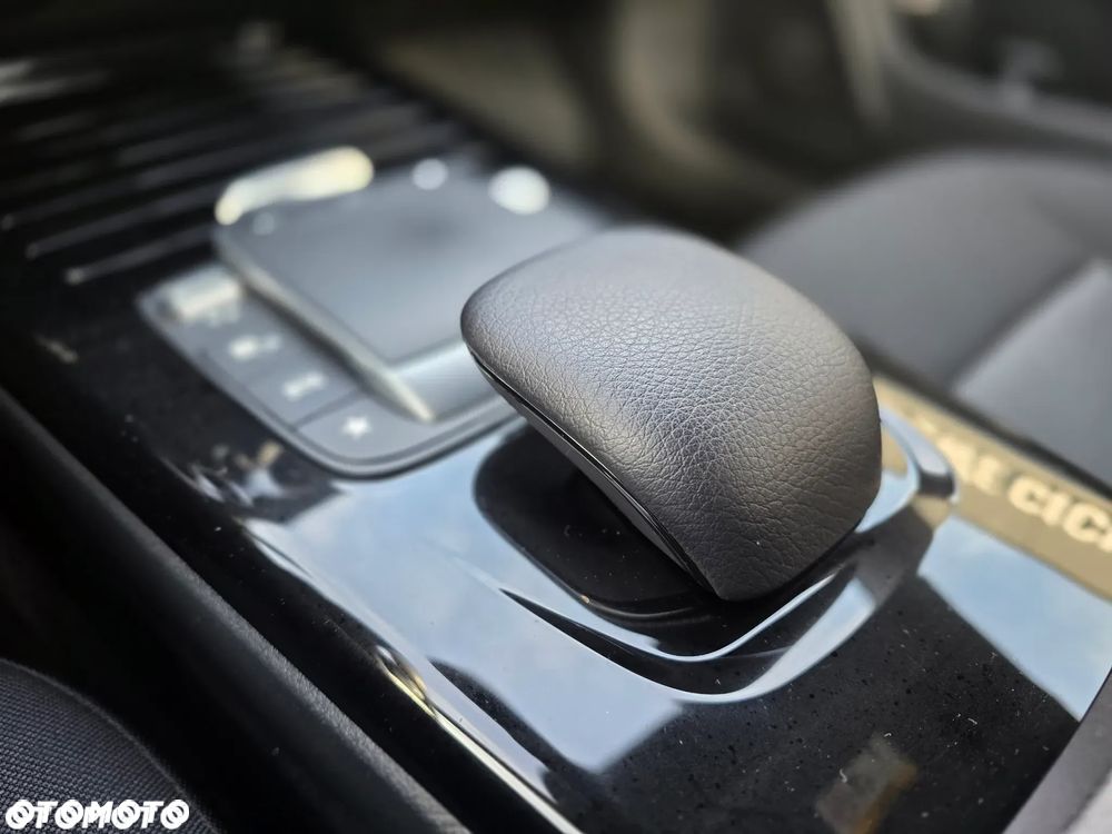 Mercedes-Benz CLA 180 d Progressive 8G-DCT - 32