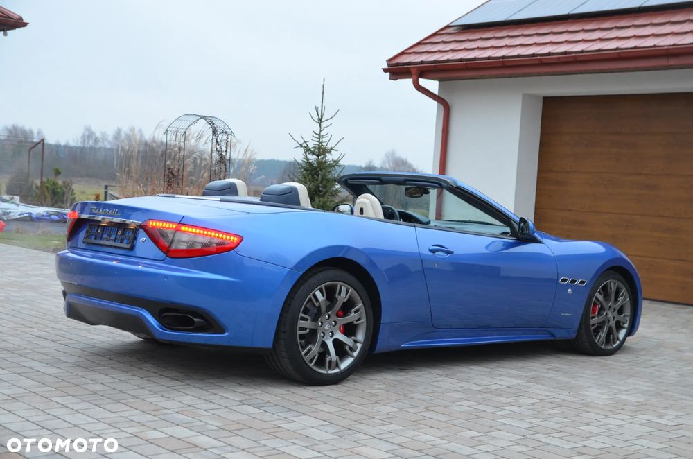 Maserati GranCabrio Sport - 17