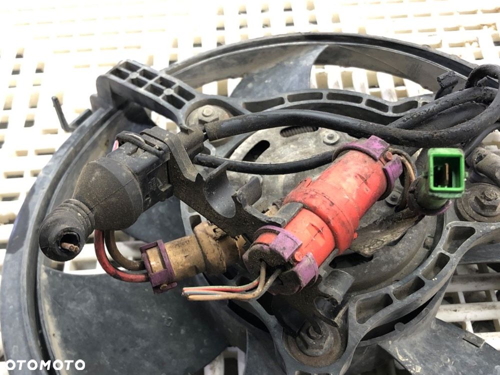 WENTYLATOR KLIMATYZACJI - 59.00 PLN - AUDI A4 B5 (8D2) 1994 - 2001 1.8 92 kW [125 KM] benzyna 1994 - - 3