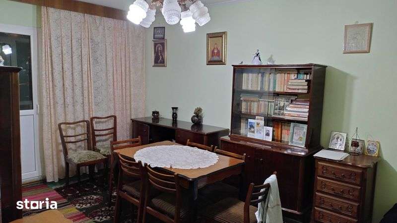 Vind apartament cu 3 camere decomandat — fotografia 1