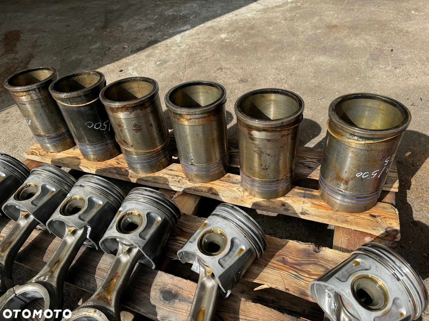 TULEJA CYLINDRA SZKLANKA CURSOR 13 500 IVECO STRALIS E 5 - 2