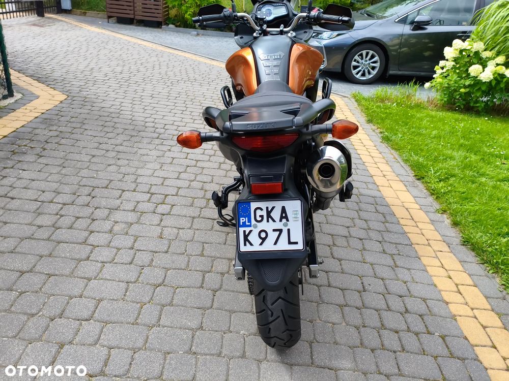 Suzuki V-STROM - 8