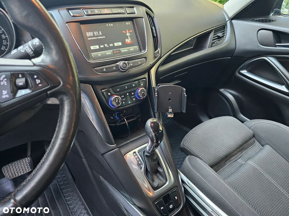 Opel Zafira - 9