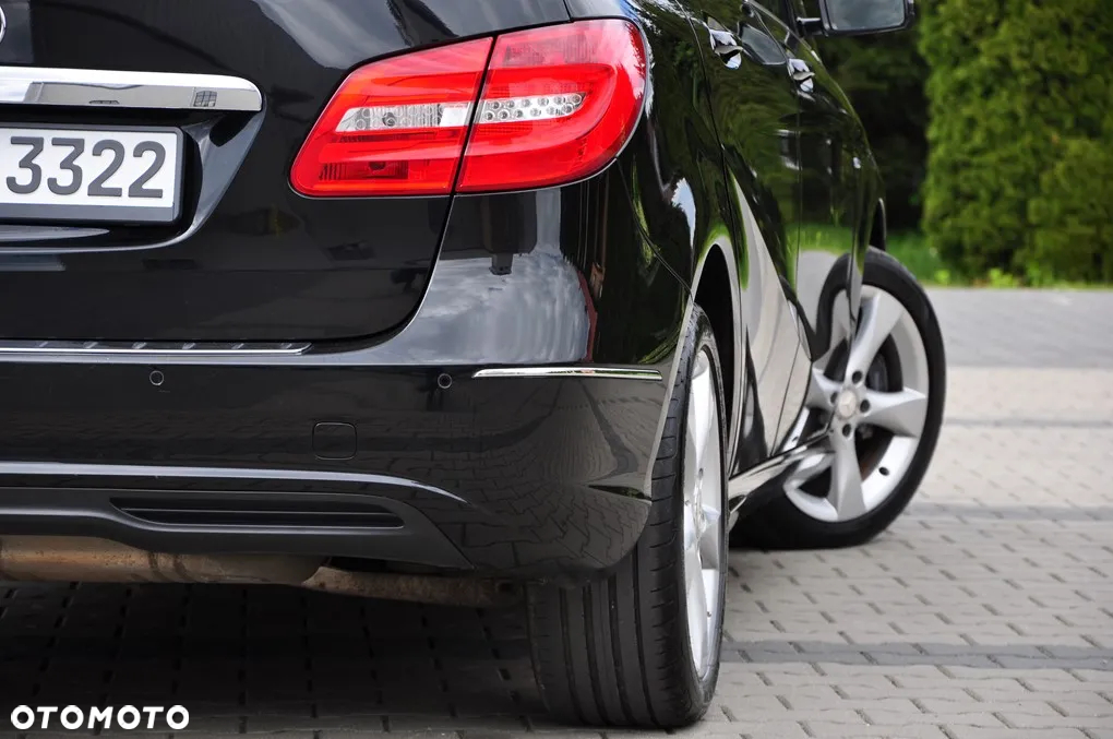 Mercedes-Benz Klasa B 180 BlueEFFICIENCY Edition - 18