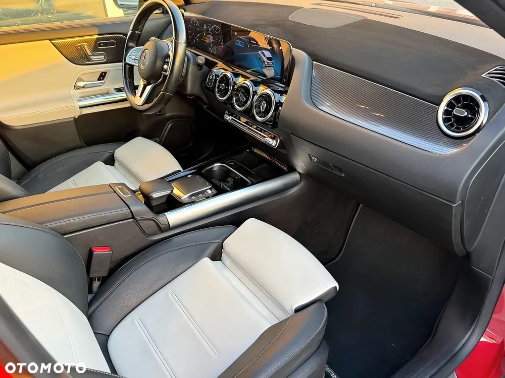 Mercedes-Benz GLA 250 4-Matic AMG Line - 10