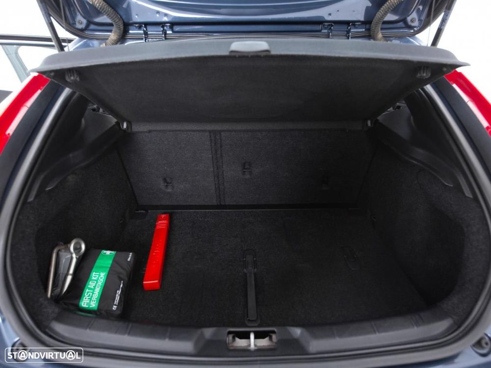 Volvo V40 - 12