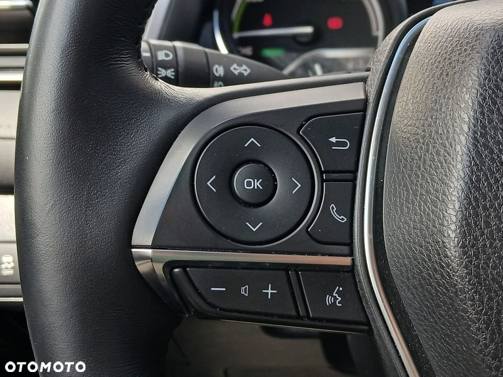 Toyota Camry - 32