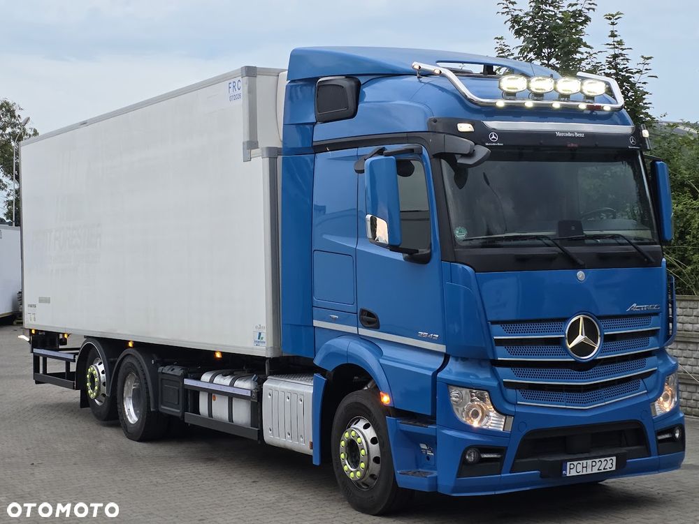 Mercedes-Benz ACTROS 25.45 ; 25.51 ; chłodnia * izoterma * hakówka * przewierty sterowane * - 18