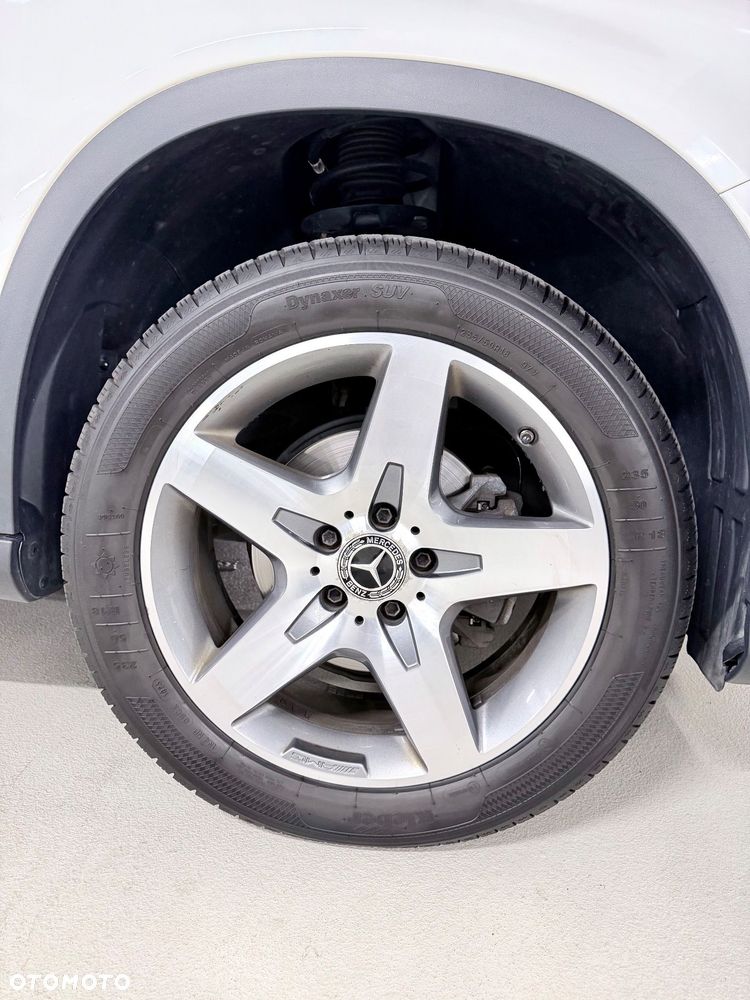 Mercedes-Benz GLA 200 7G-DCT AMG Line - 12
