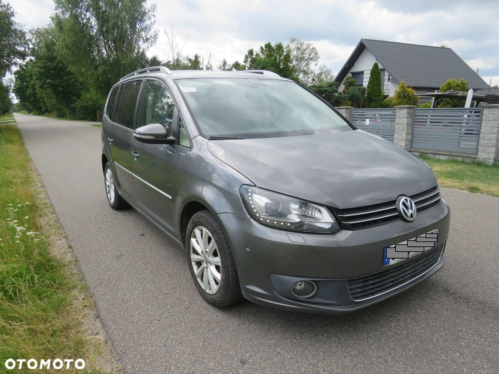 Volkswagen Touran 2.0 TDI DPF BlueMotion Technology DSG Comfortline - 4