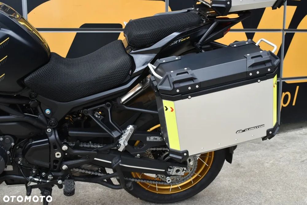 QJMOTOR SRT900SX - 11