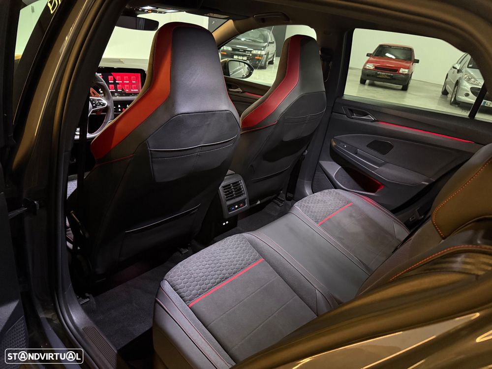 VW Golf 2.0 TSI GTI Clubsport DSG - 34