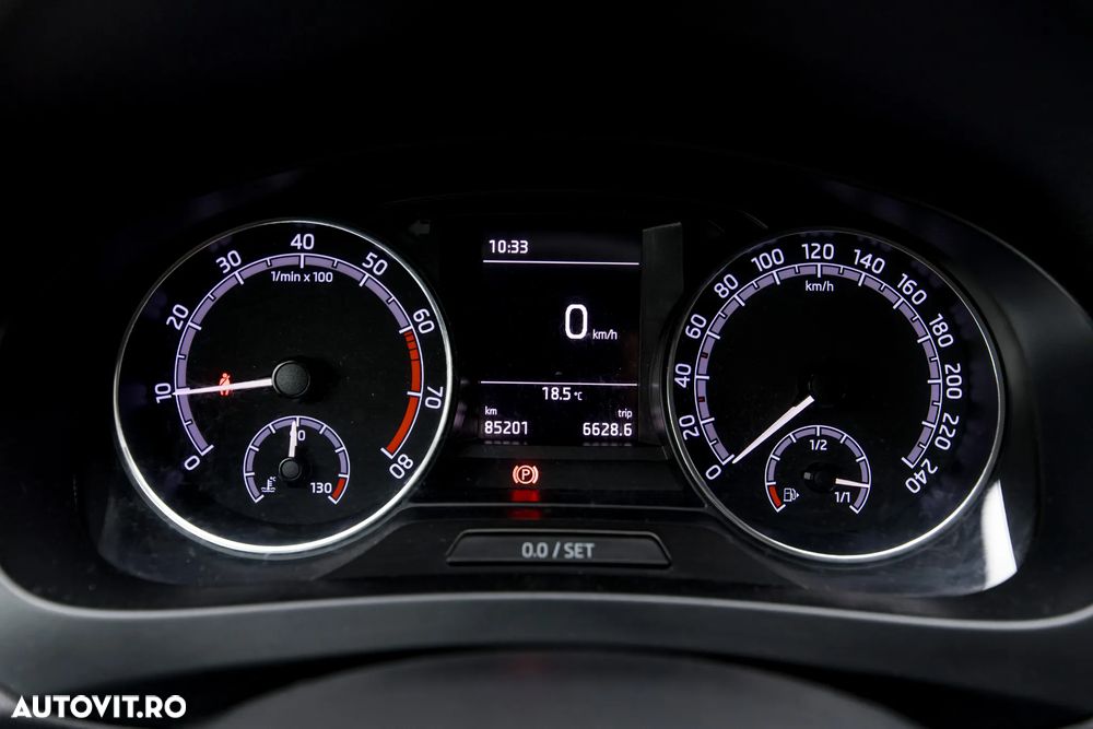 Skoda RAPID 1.0 TSI Style - 15