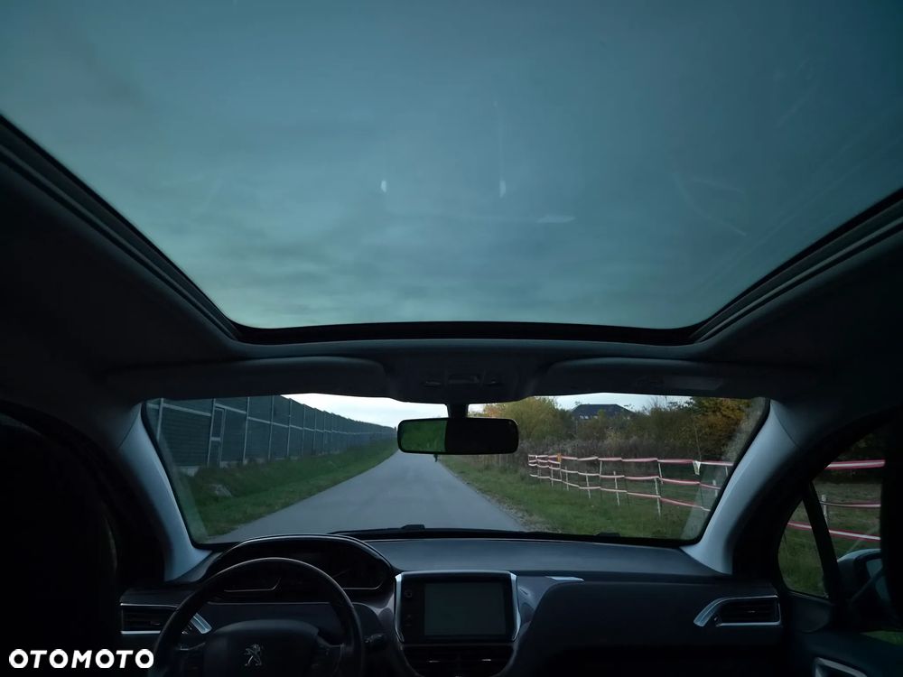 Peugeot 2008 PureTech 82 Allure - 19