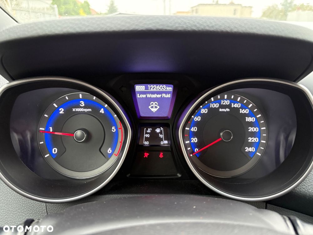 Hyundai i30 blue 1.6 CRDi Passion - 14