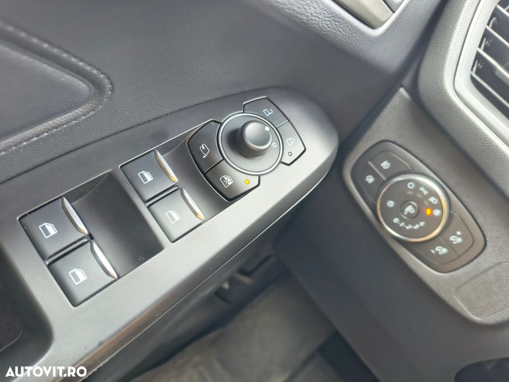 Ford Focus 1.5 EcoBlue Start-Stopp-System Aut. TITANIUM - 12