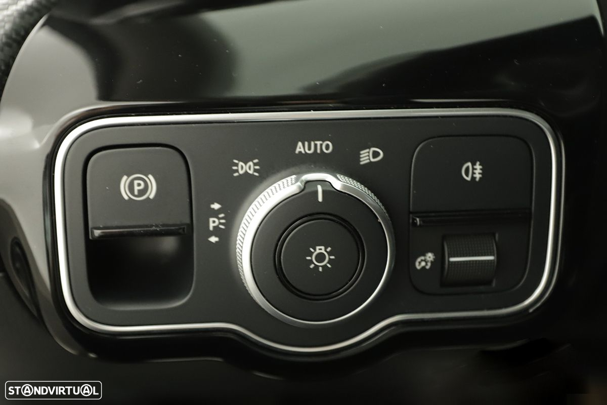 Mercedes-Benz A 200 Standard - 18