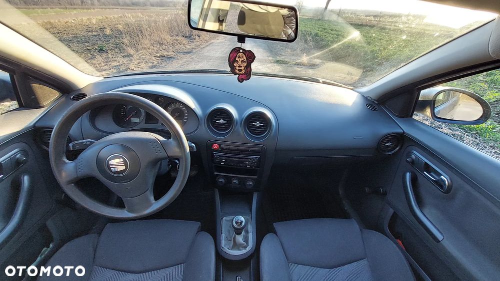 Seat Ibiza 1.4 16V Reference - 10