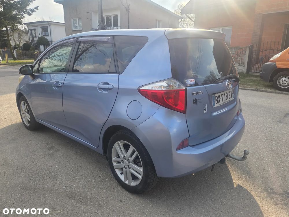 Toyota Yaris Verso 1.4 D-4D Sol - 3