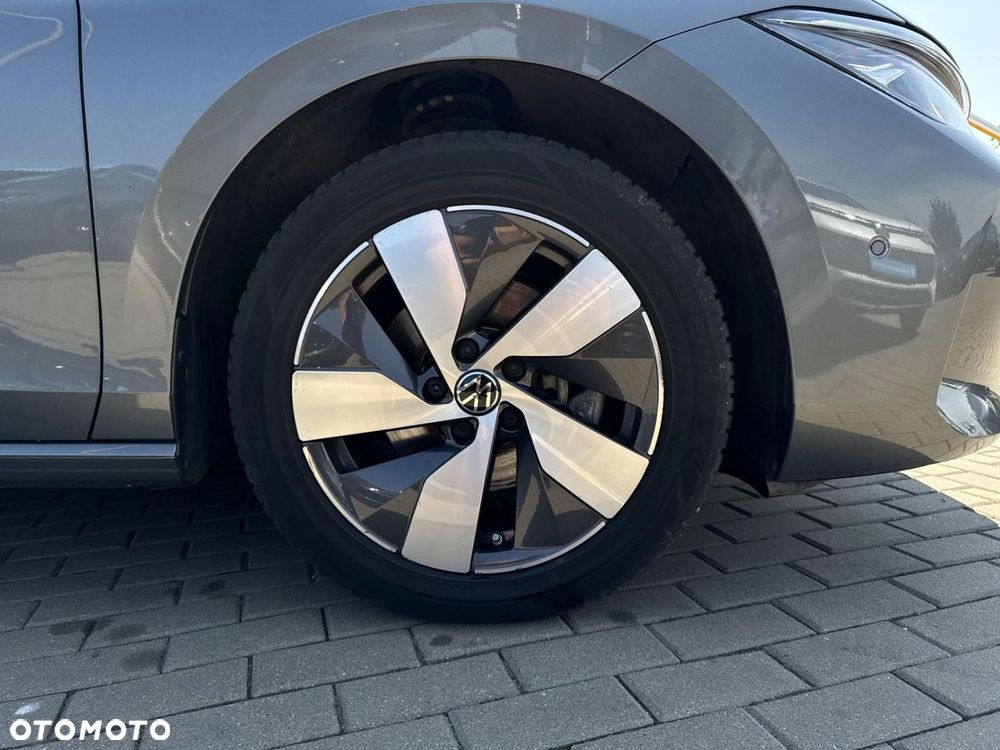 Volkswagen Passat - 28