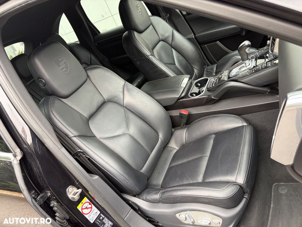 Porsche Cayenne Platinum Edition - 26