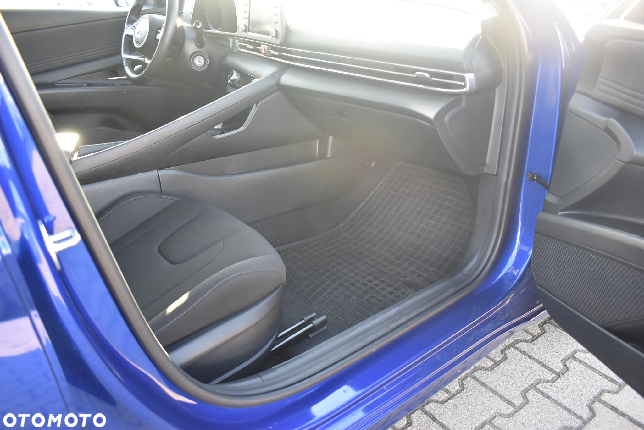 Hyundai Elantra 1.6 Smart CVT - 16