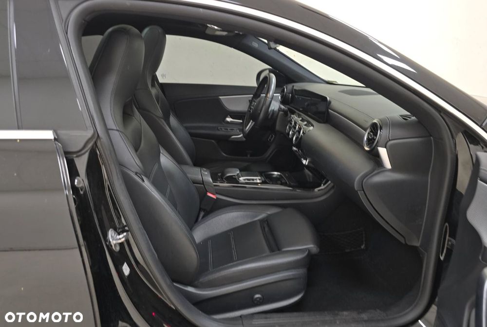 Mercedes-Benz CLA 250 4-Matic Progressive 7G-DCT - 9