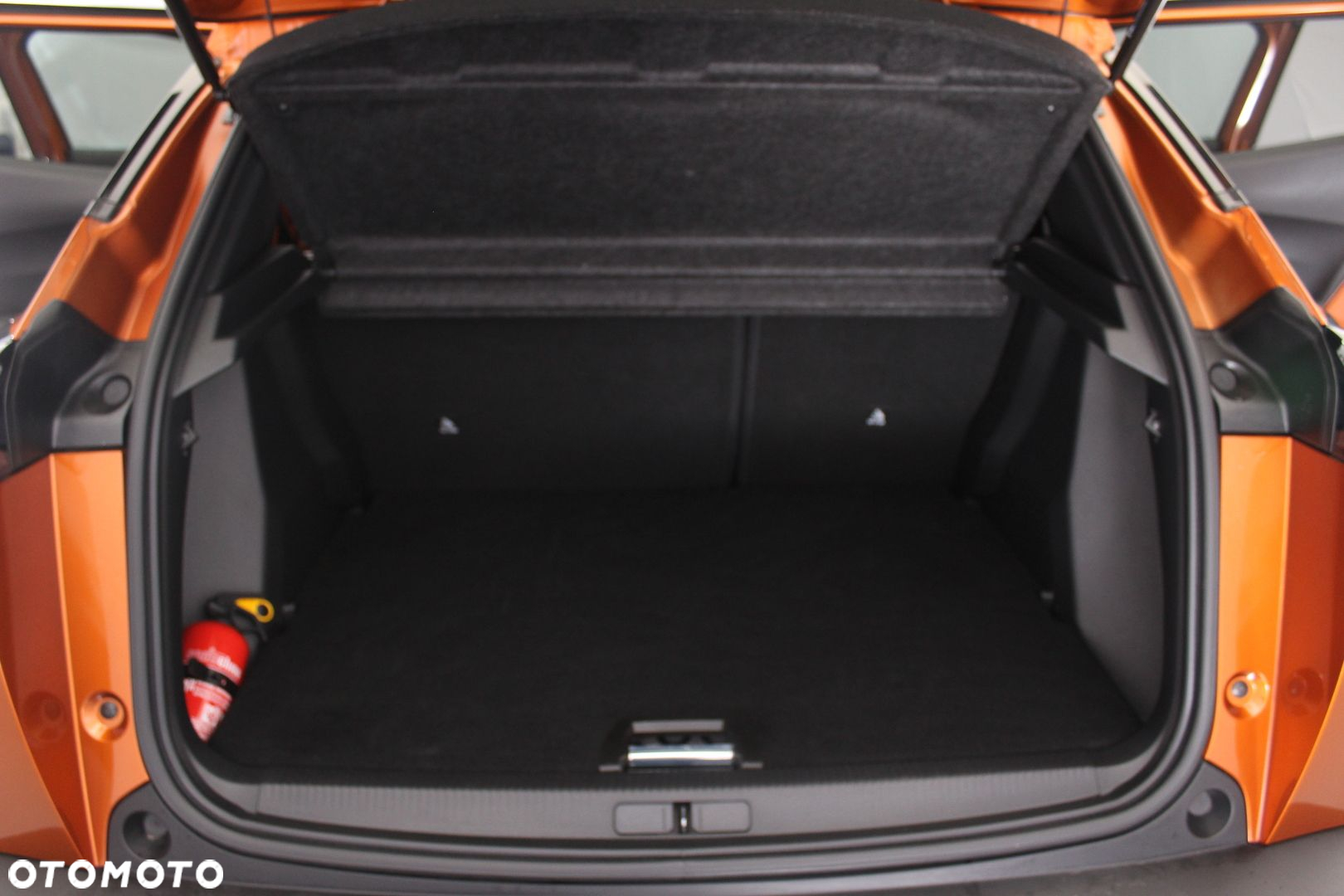 Peugeot 2008 1.2 PureTech Allure S&S EAT8 - 16