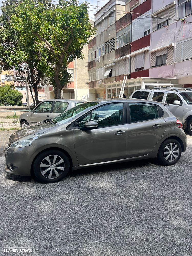 Peugeot 208 e-HDi 68 EGS5 Stop&Start Active - 1