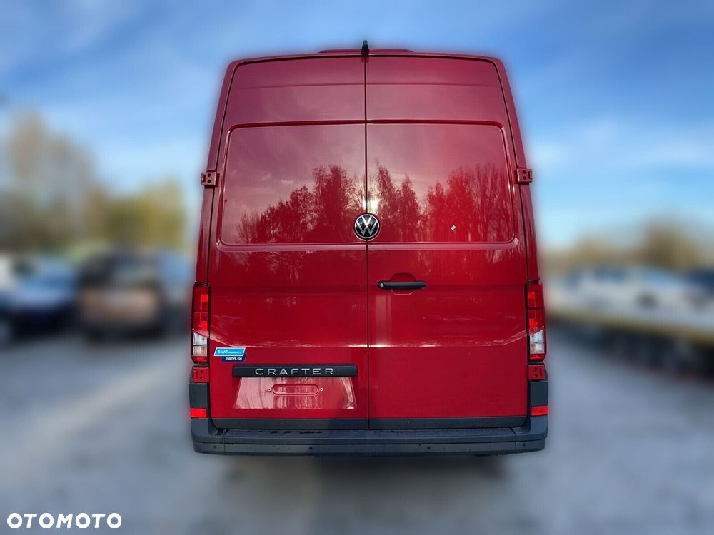 Volkswagen Crafter 35 Furgon z wysokim dachem silnik: 2,0 l EU6 177 KM automatyczna r. o.: 3640 mm - 5
