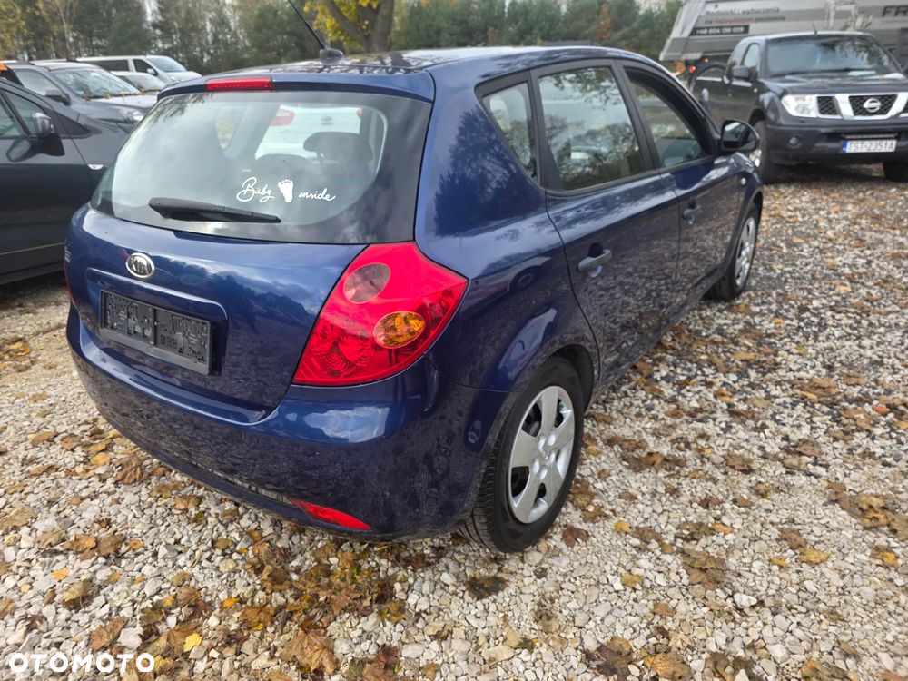 Kia Ceed 1.4 CVVT Attract - 13