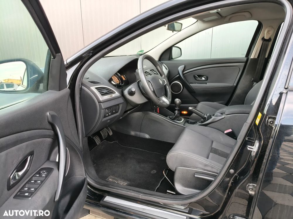 Renault Megane Grandtour TCe 130 BOSE Edition - 25