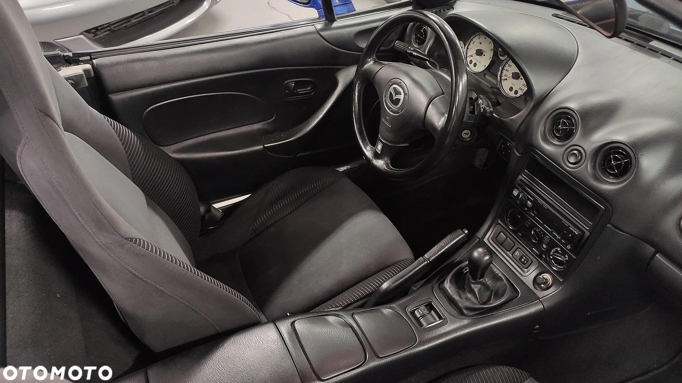 Mazda MX-5 1.9i 16V - 17